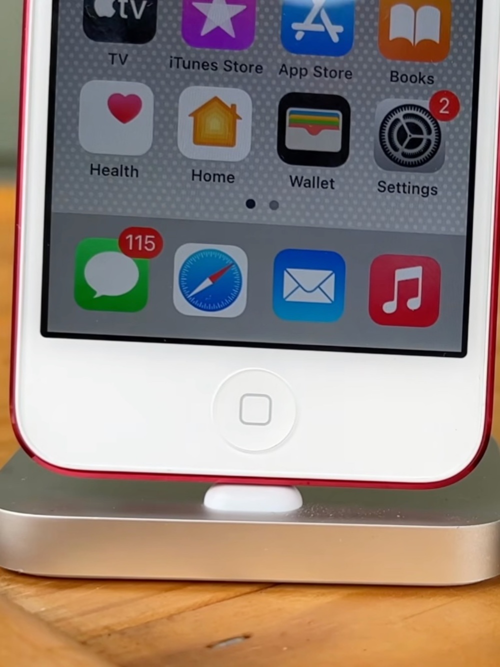 iPHONE CHARGER LIGHTNING DOCK SILVER RETAIL $49+TAXES
